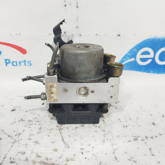 ABS-Pumpe Toyota Yaris 1.0 B 2002 Code: 4451052220 ecoAC7077