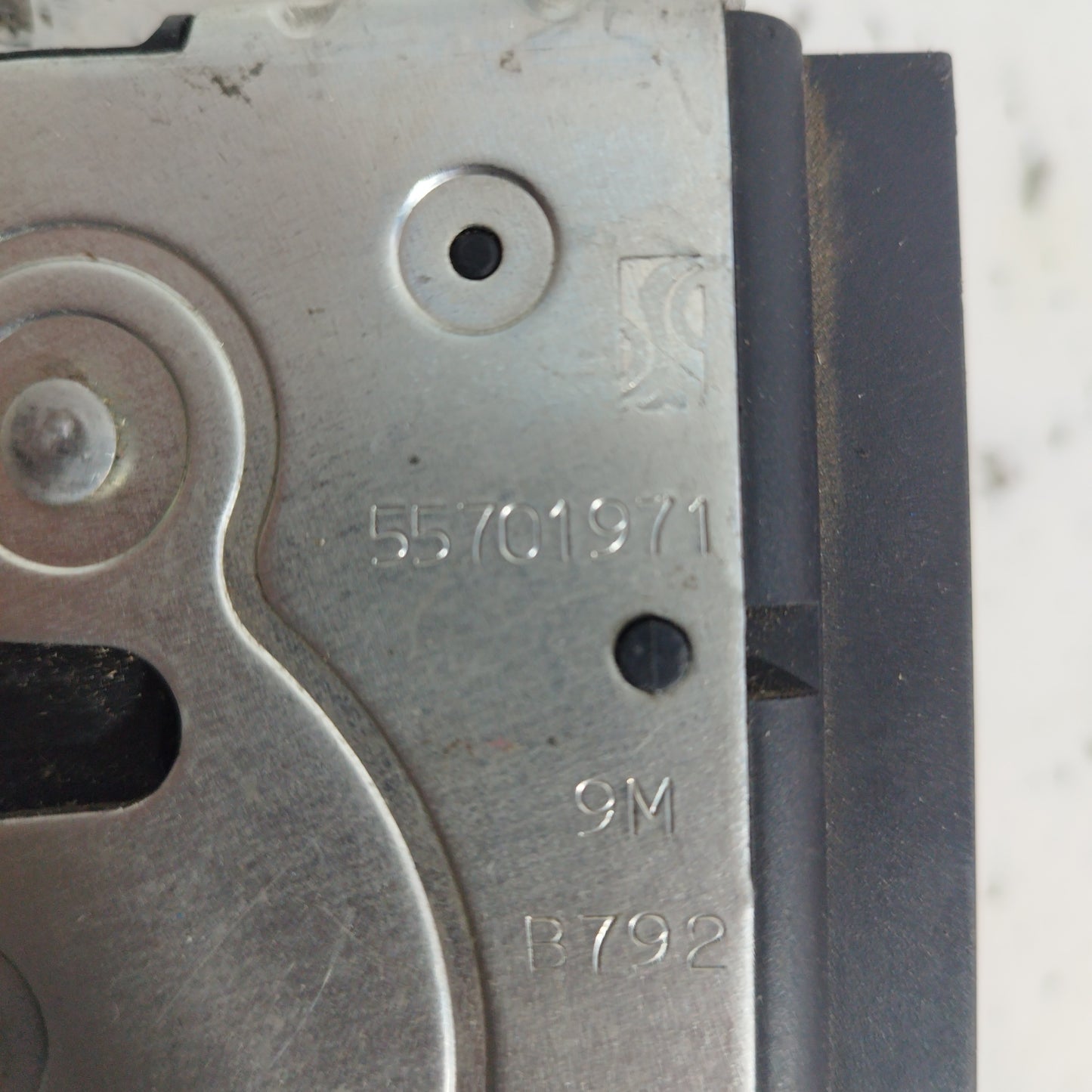 Serratura portellone Fiat Grande Punto 2010 Cod: 55701971 ecoAC7114