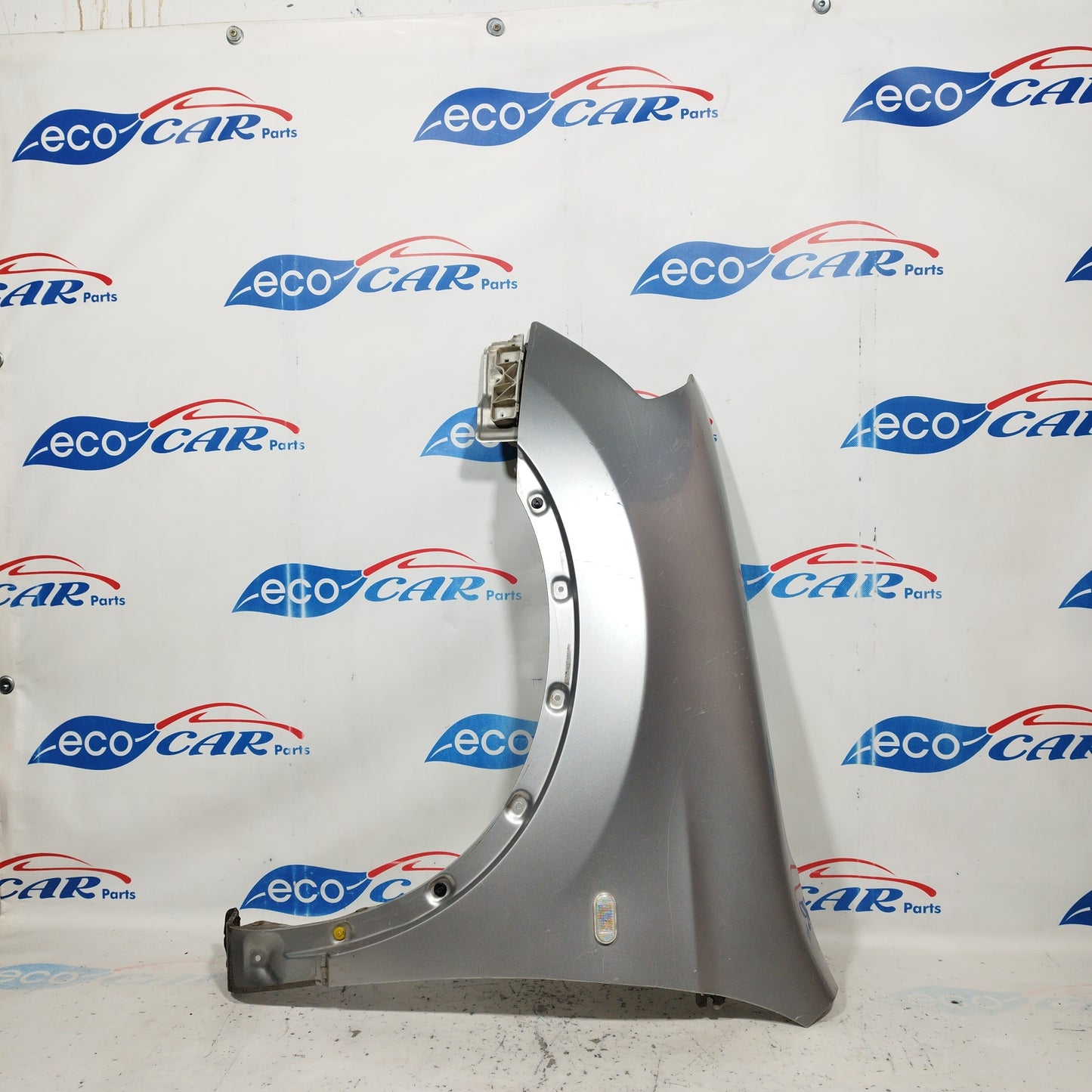 Light gray left fender Nissan Qashqai 2010 ecoAC7158