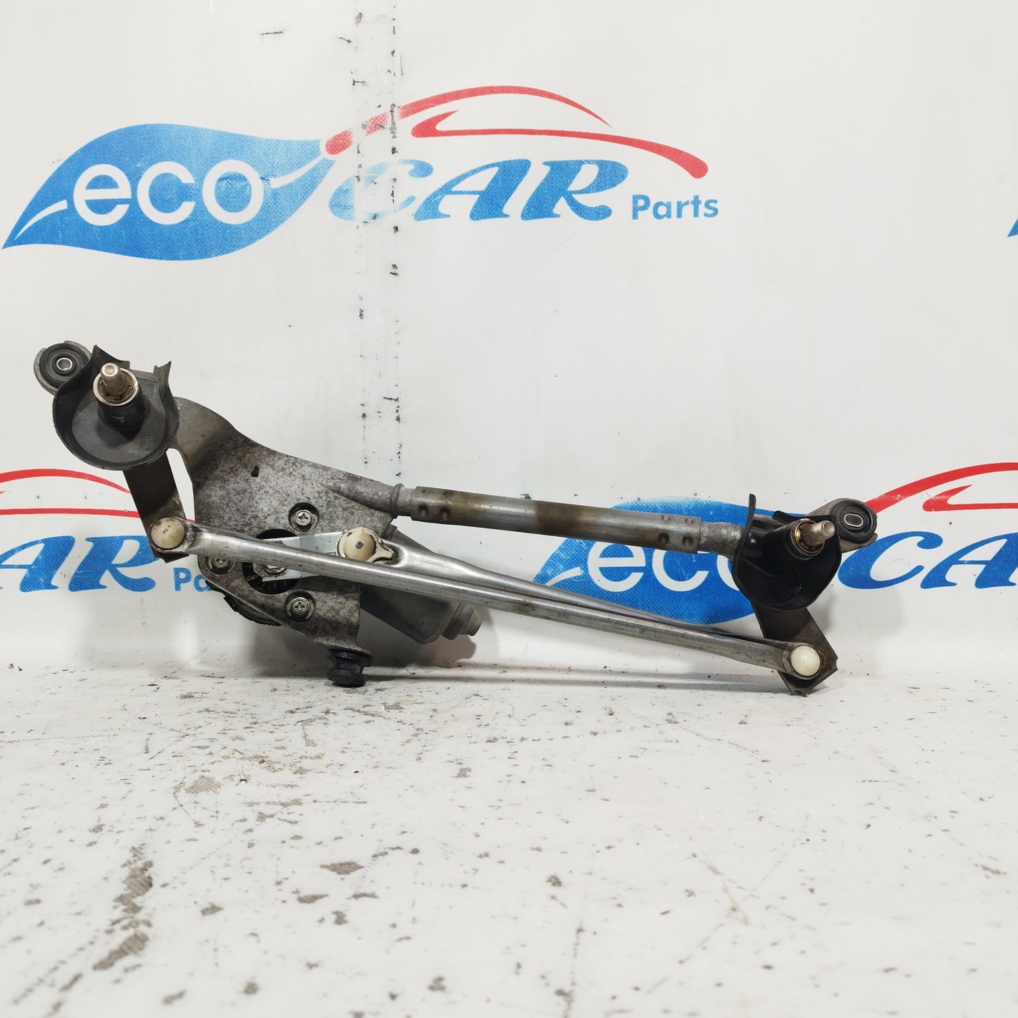 Front windshield wiper motor Toyota Yaris 2007 5 pin code: 85110-0D080 ecoAC7177