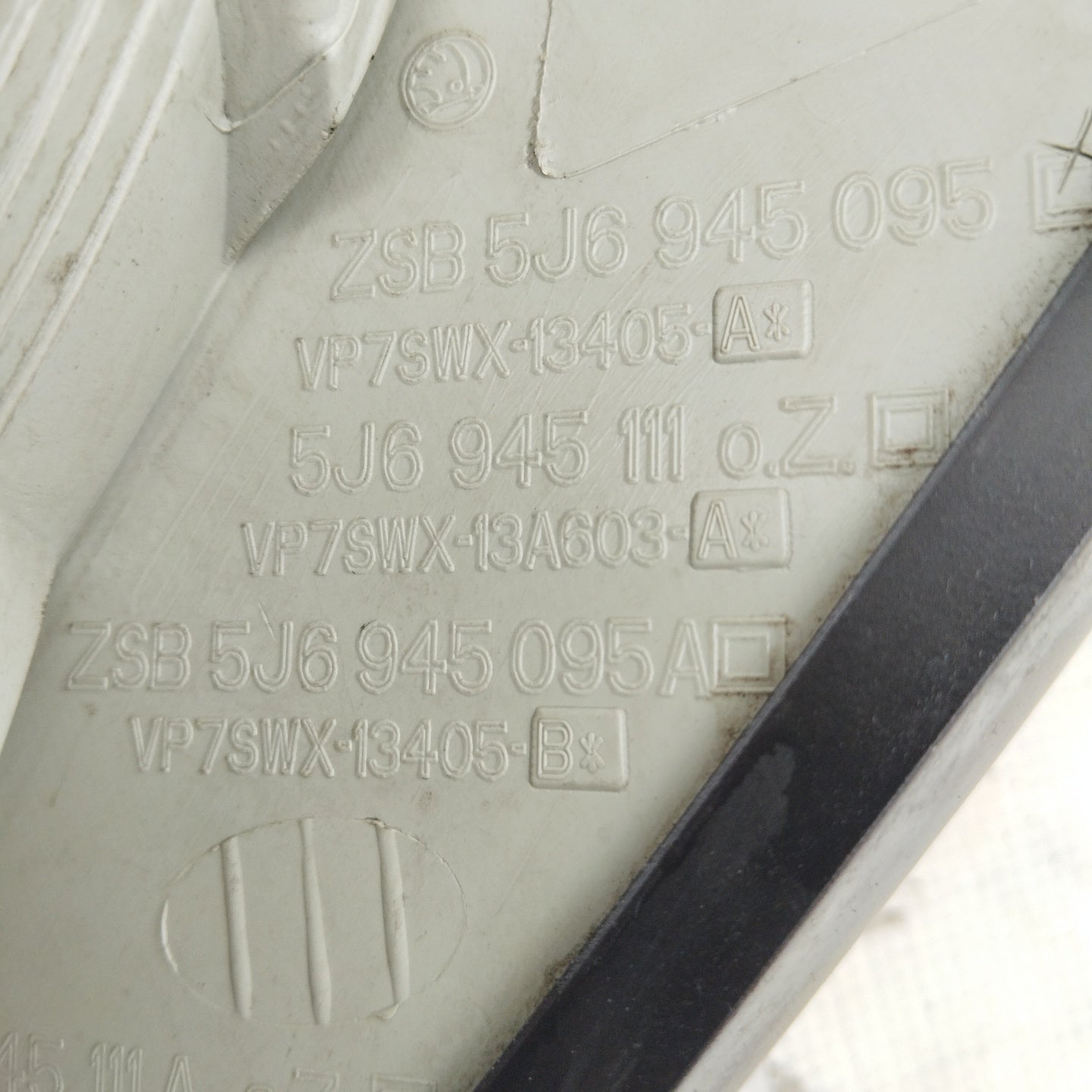 Linke Rückleuchte Skoda Fabia 2009 Limousine ecoAG4409