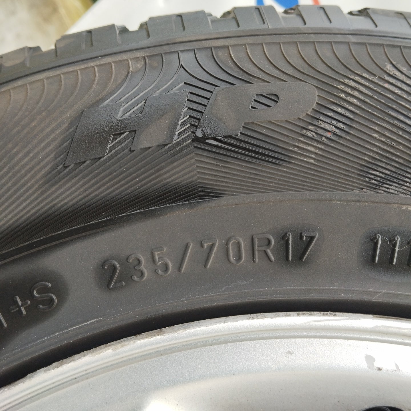 Land Rover Discovery 4 ecoAG4421 rims and tyres