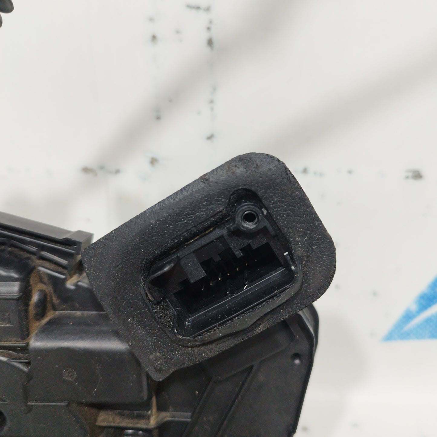 Serratura posteriore dx Volkswagen Polo 6R 2010 codice: 5k4839016f 7 Pin ecoAC7232