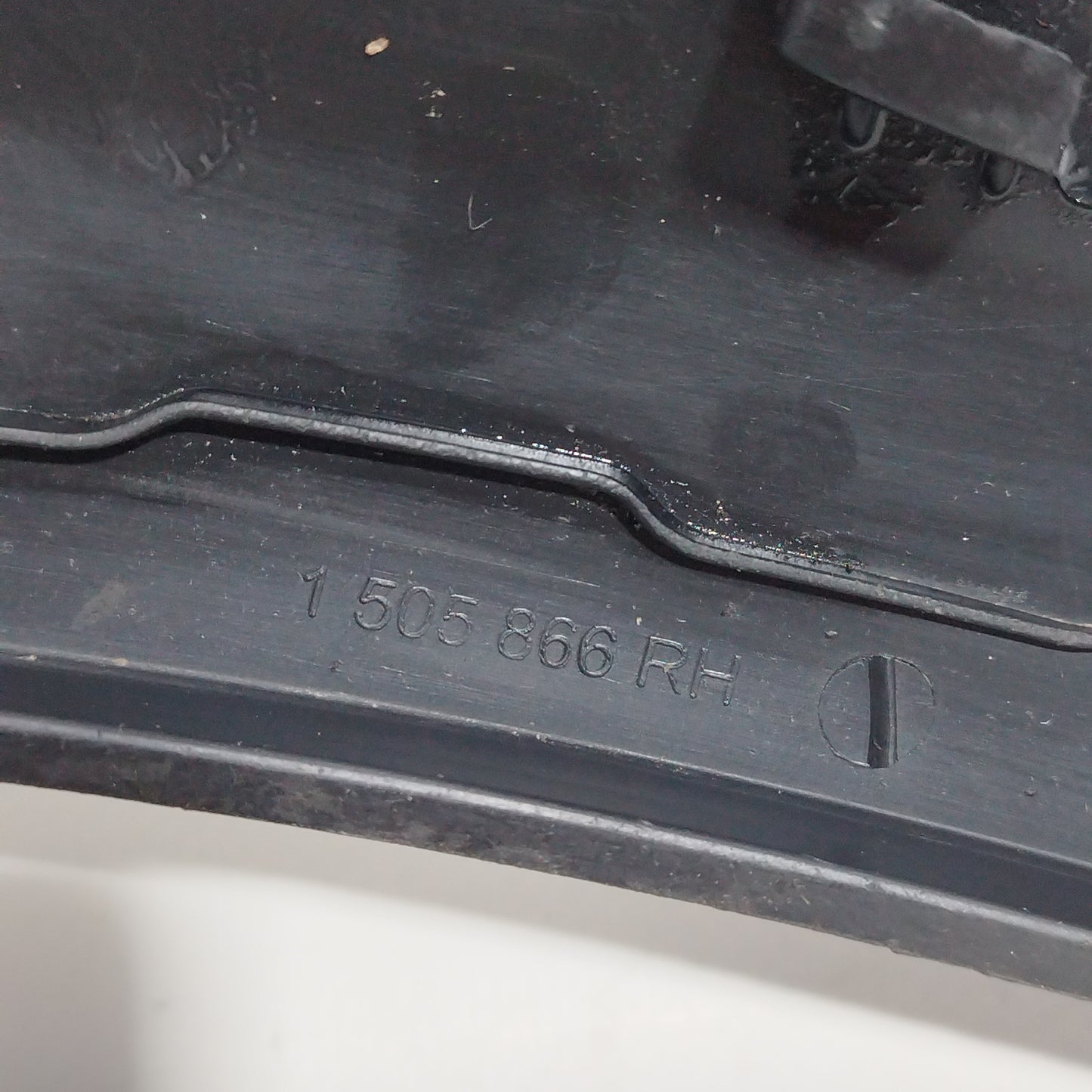 Right bonnet molding Mini Cooper r50 / r53 2004 cod: 1505866 ecoAC7389