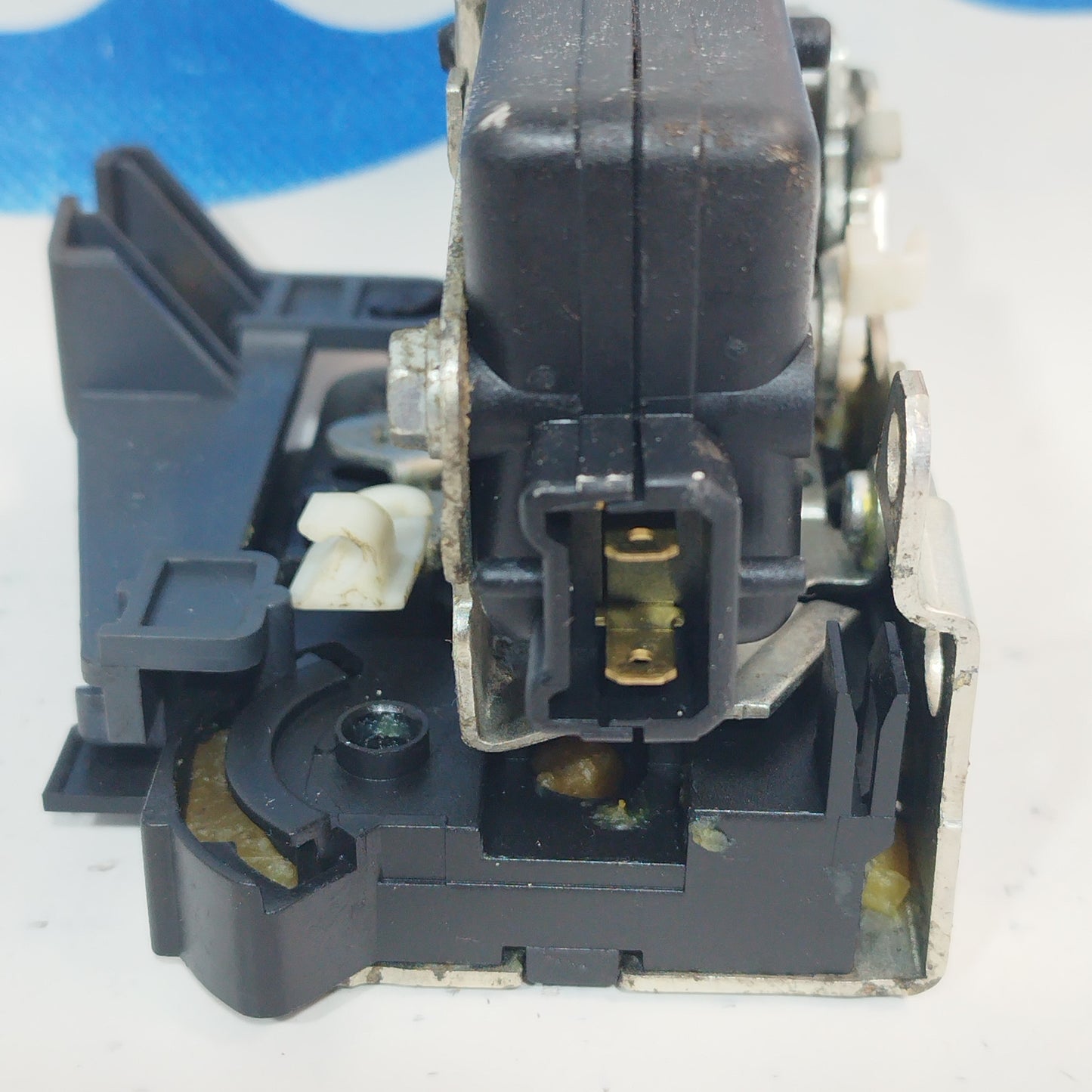 Türschloss vorne rechts Dacia Duster 2012 ecoAC7405