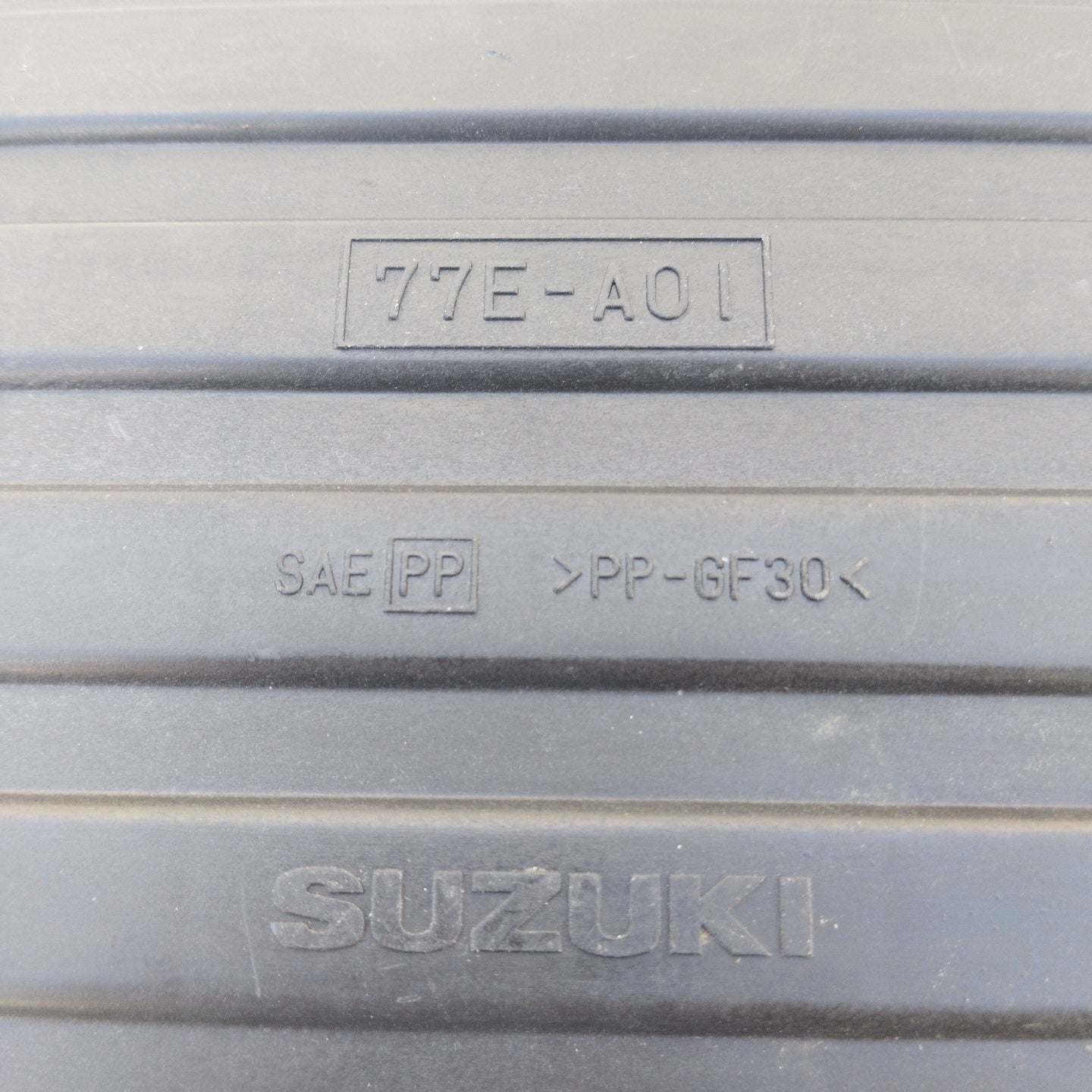 Luftfilterkasten Suzuki Vitara 1.9 TD 1996 Code: 77e-a01 ecoAG4555