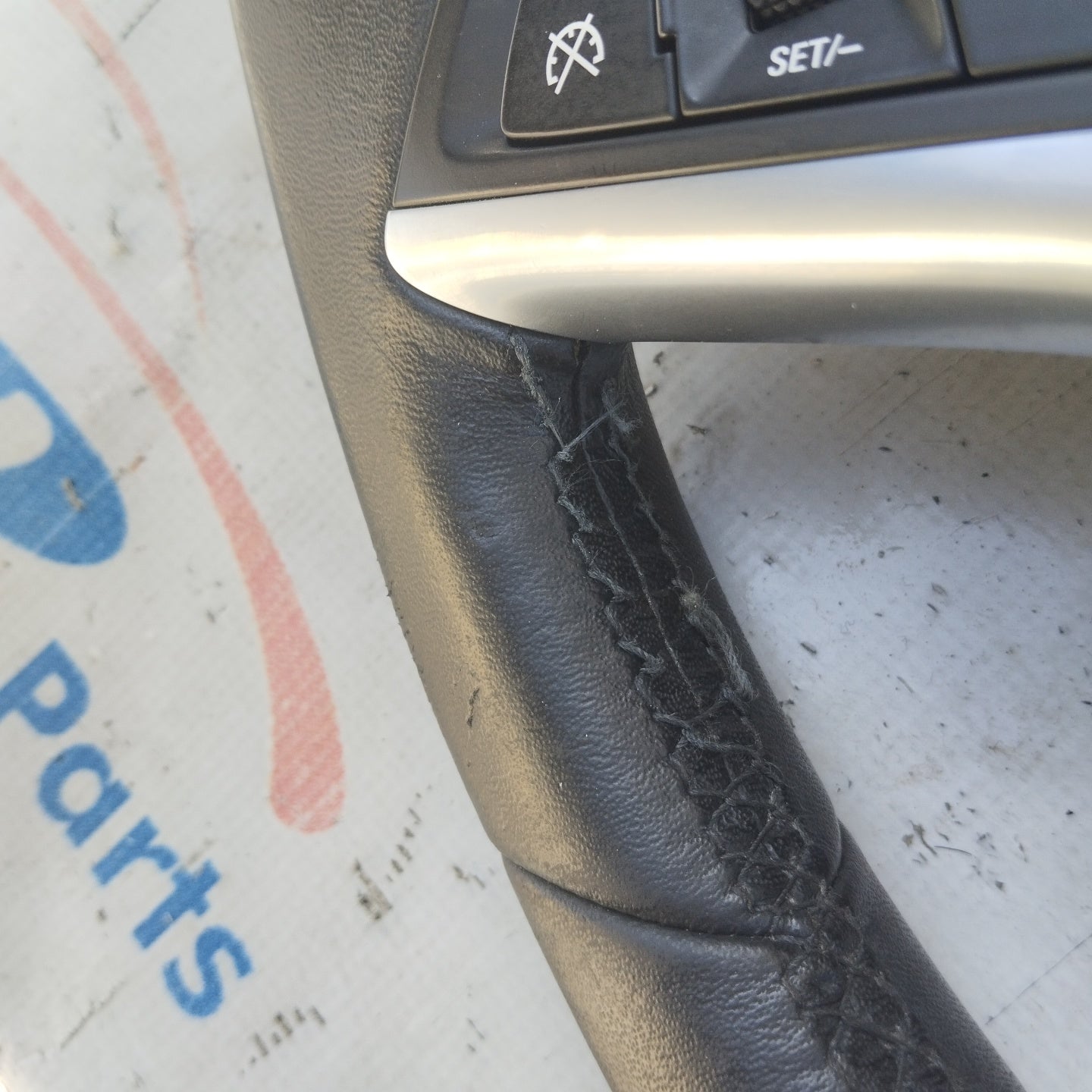 Lenkrad mit Bedienelementen Opel Astra J / Meriva B 2010 Cod. 3064346 ecoAG4587