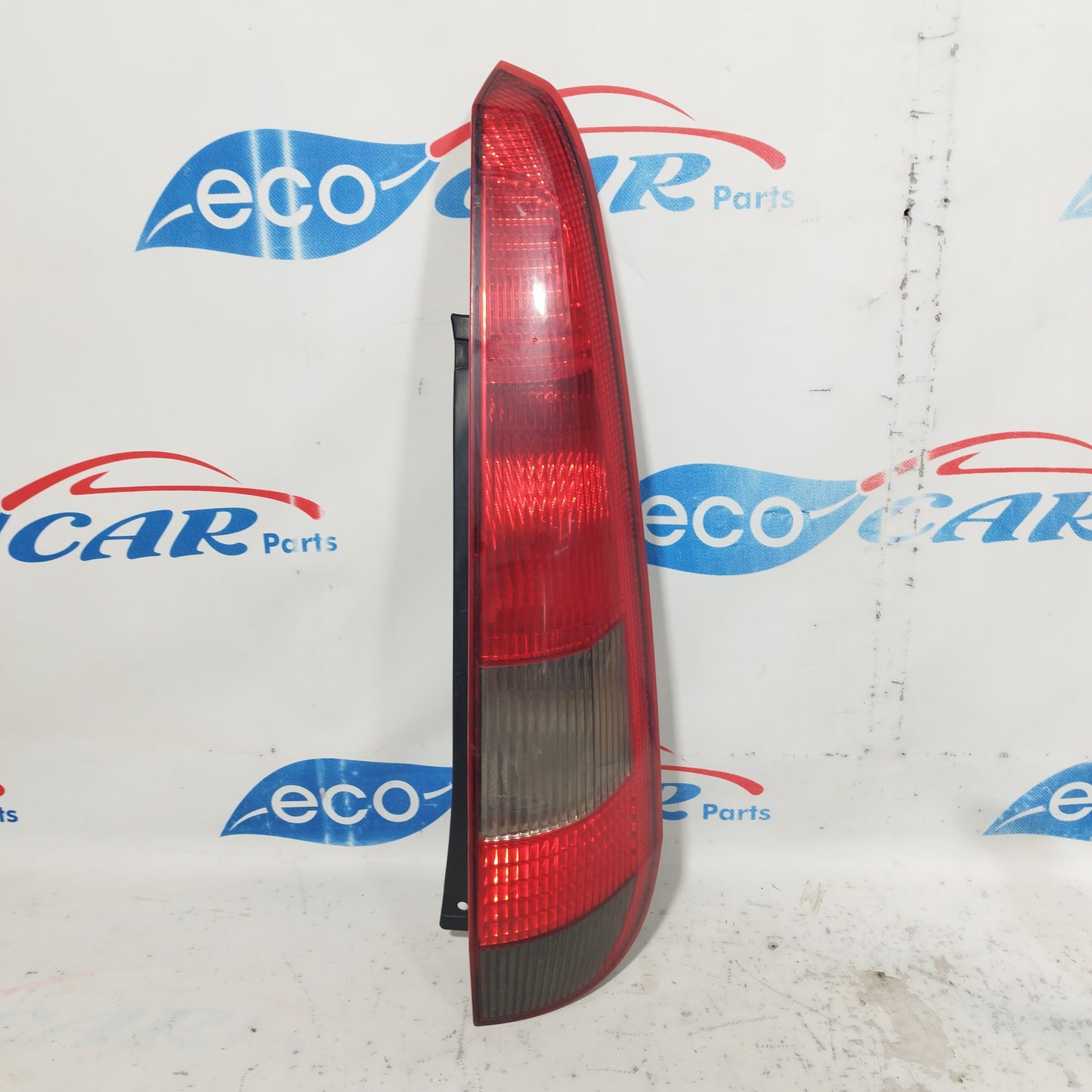 Ford Fiesta 2003 ecoAC7475 right rear light