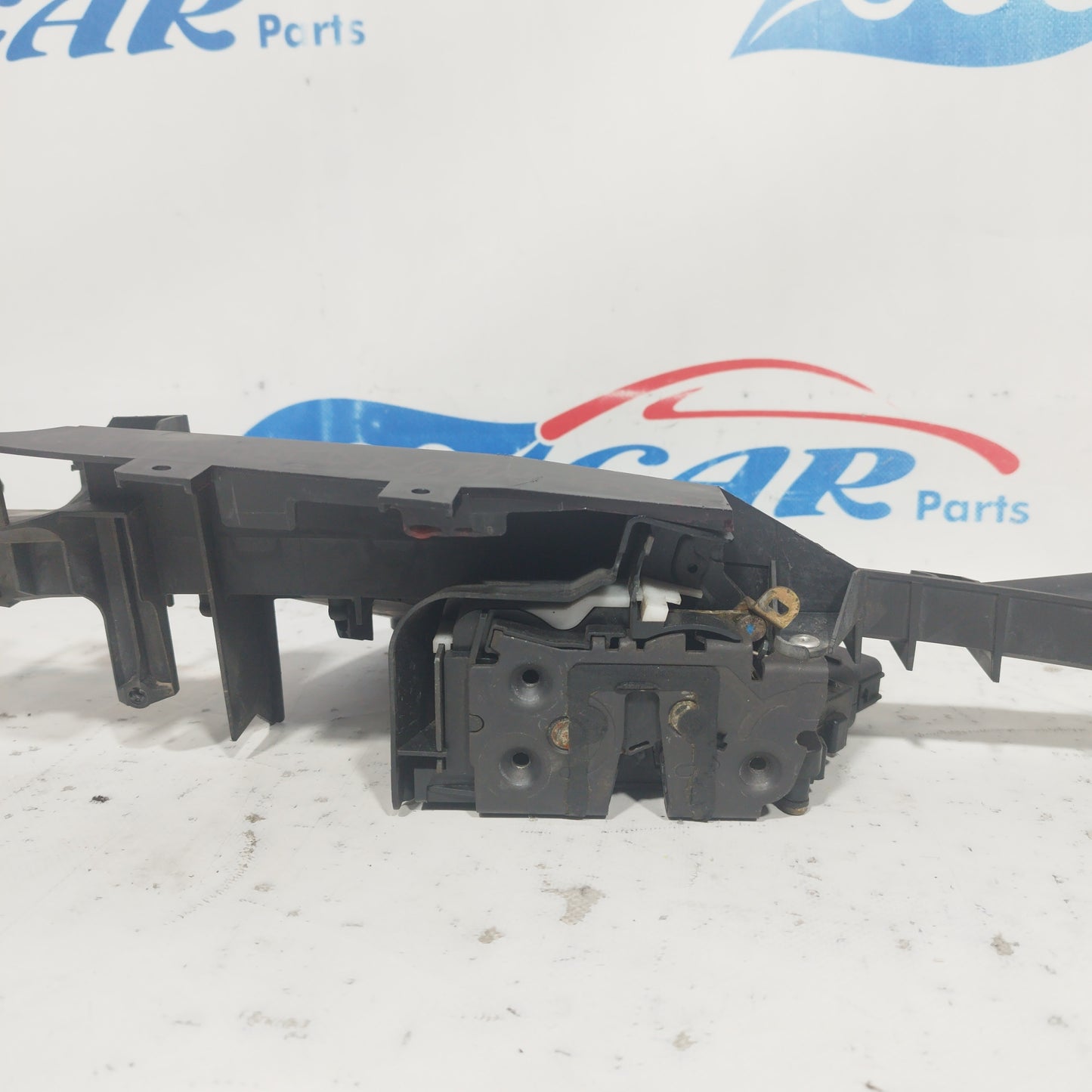 Ford C-Max 2010 6-poliges vorderes rechtes Türschloss EcoAC7343