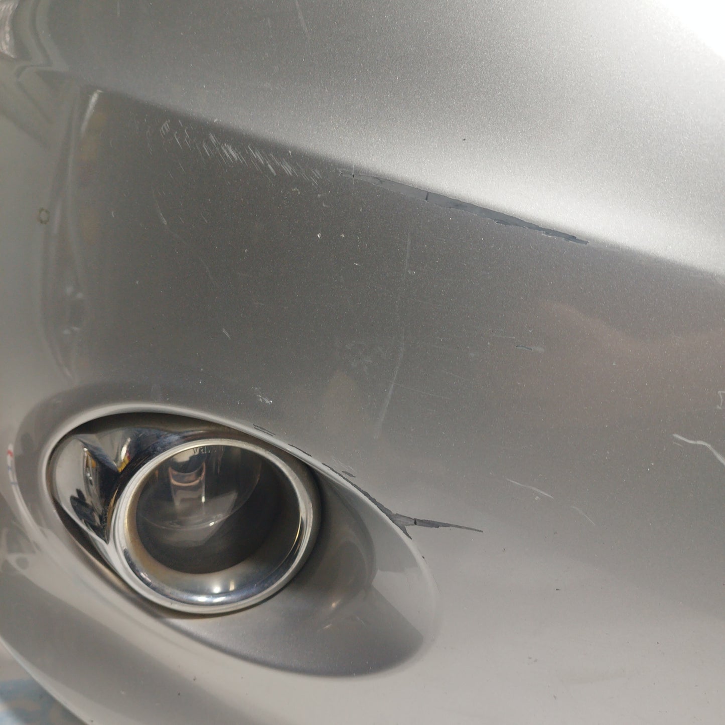 Paraurti anteriore grigio argento Ford Fiesta 2010 ecoAC7580