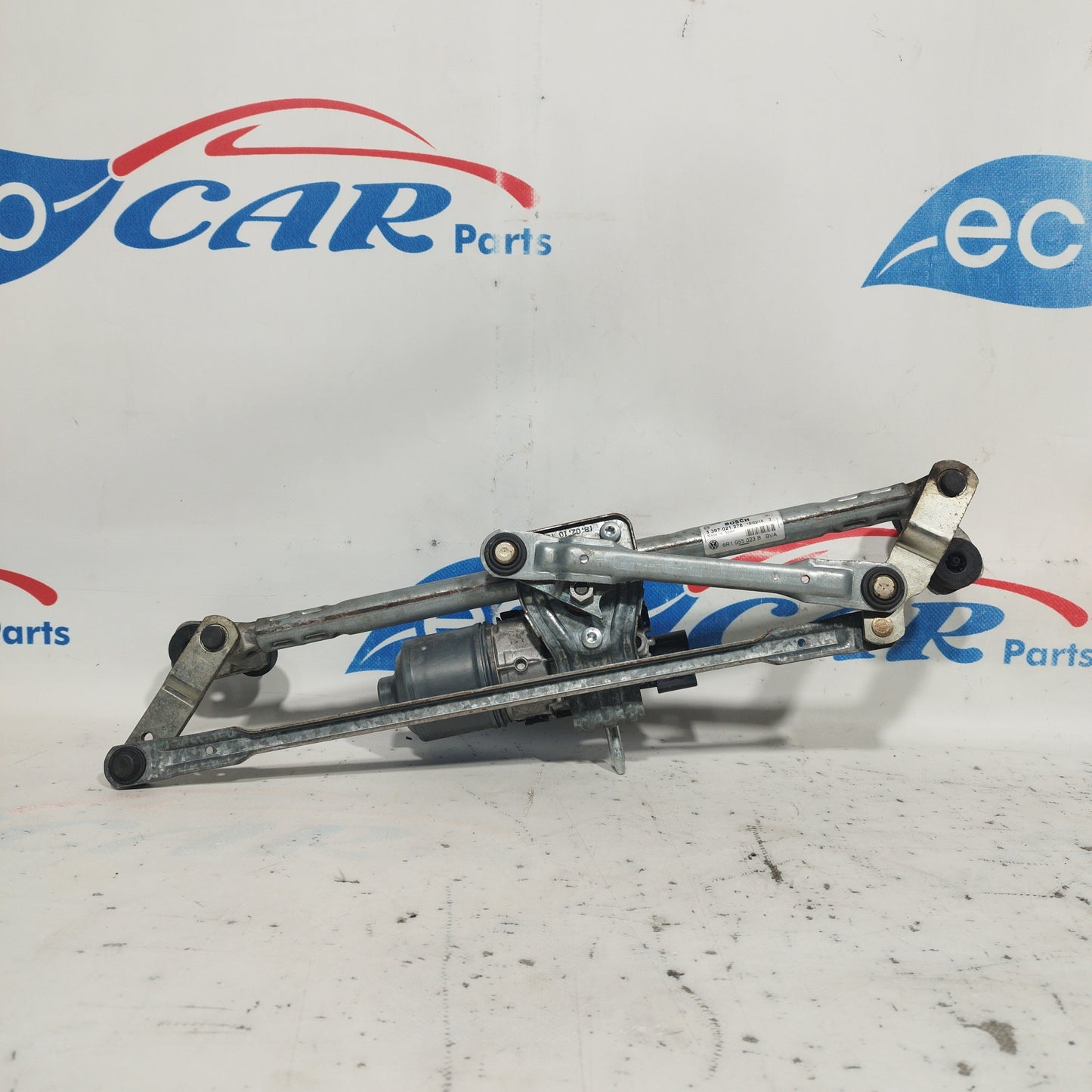 Volkswagen Polo 2014 ecoAC7675 front windshield wiper motor