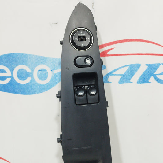 Hyundai i30 2009 ecoAC7494 vordere linke Tastenleiste