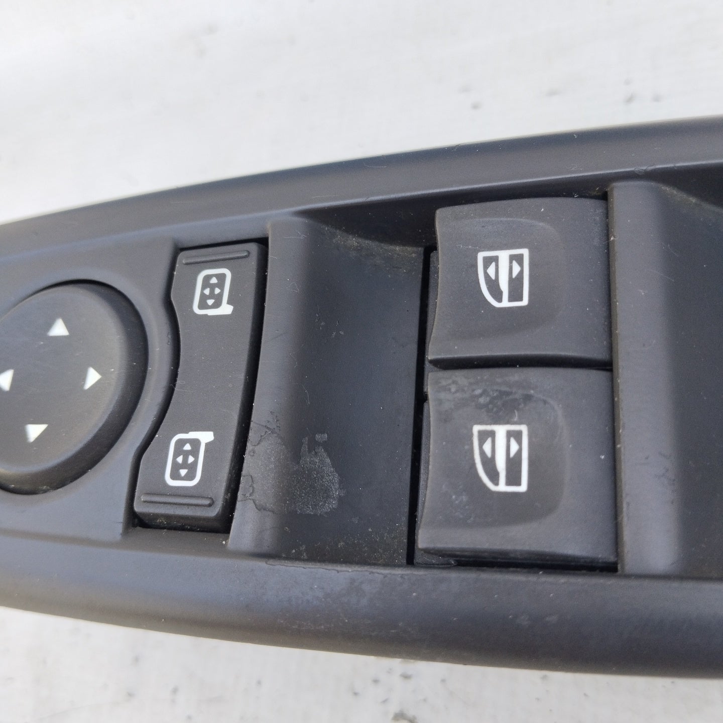 Pulsantiera anteriore sx Renault Megane 2010 Cod. 809610006R ecoAG5100