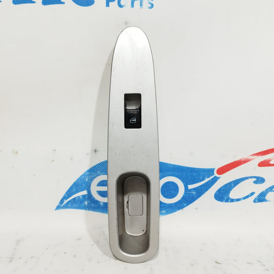 Pulsantiera anteriore dx DR1 2010 Cod: 3746050 ecoAC8253