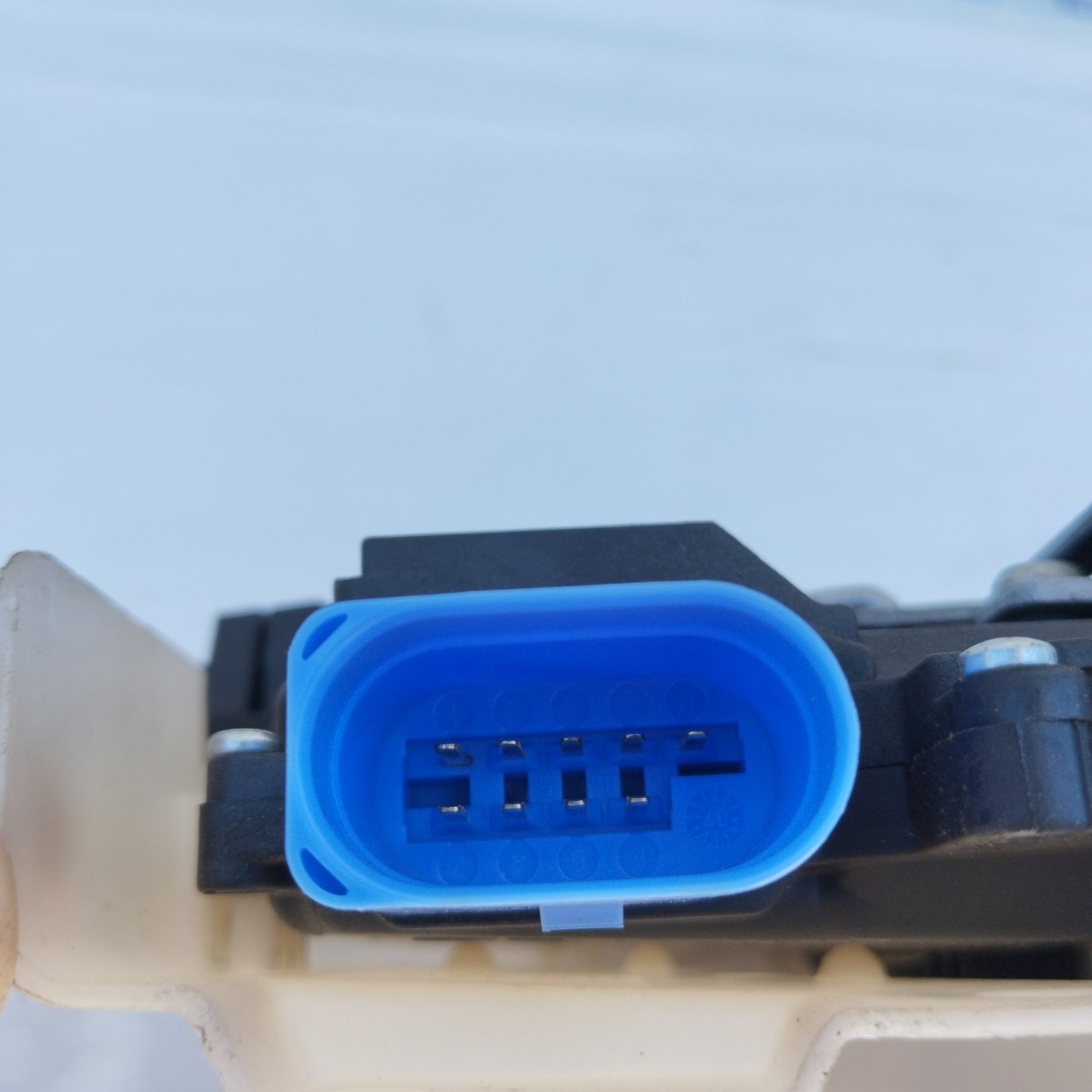 Serratura anteriore dx Volkswagen Golf 5 Cod. 1k4837086B 9 pin ecoAG5172