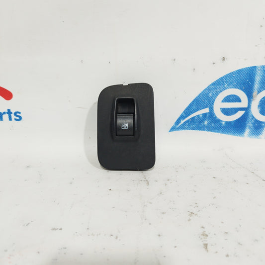 Fensterheberschalter vorne rechts Fiat Qubo 2012 Code: 1309468070 ecoAC8301