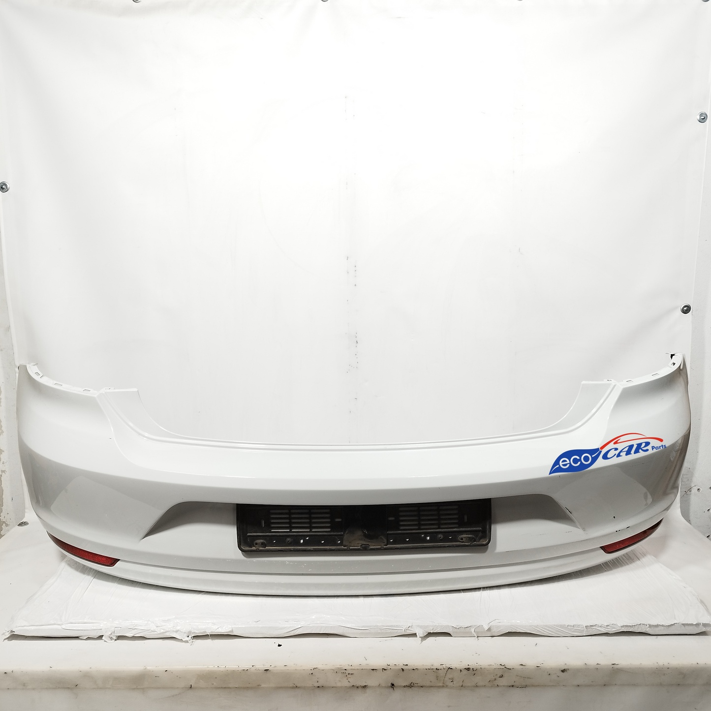 Weiße Heckstoßstange Volkswagen Polo 2016 (6C) ecoAC12243