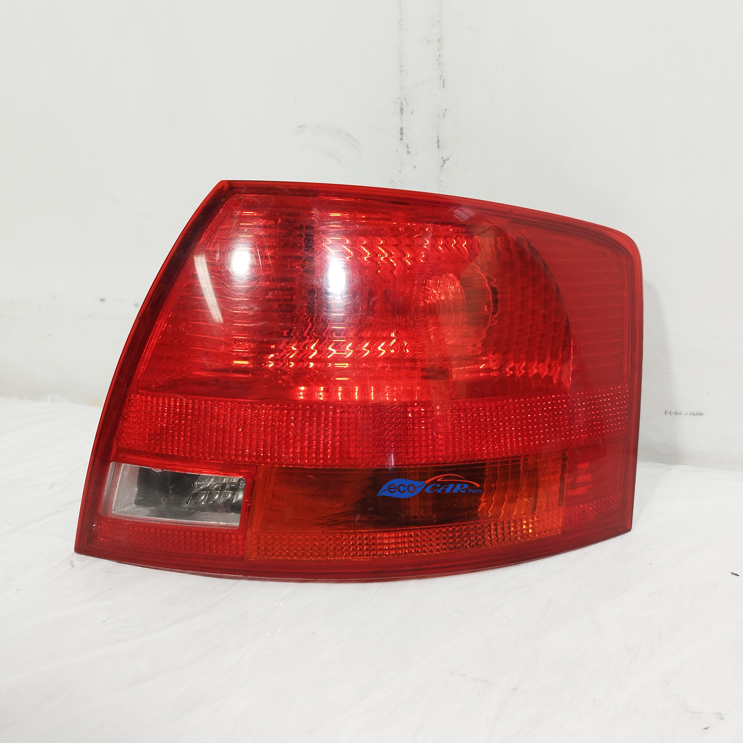 Audi A4 2005 rechte äußere Rückleuchte Code: 8E9945096E ecoAC13562