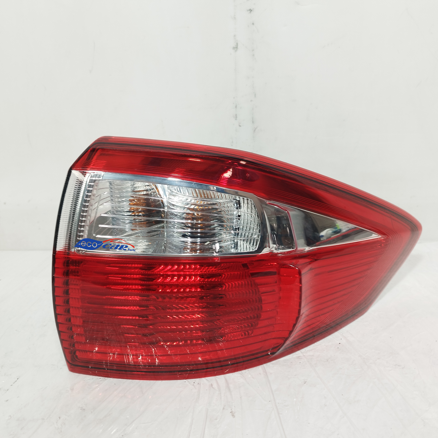Ford C-Max 2012 rechtes Rücklicht Code: 90008319 ecoAC13435