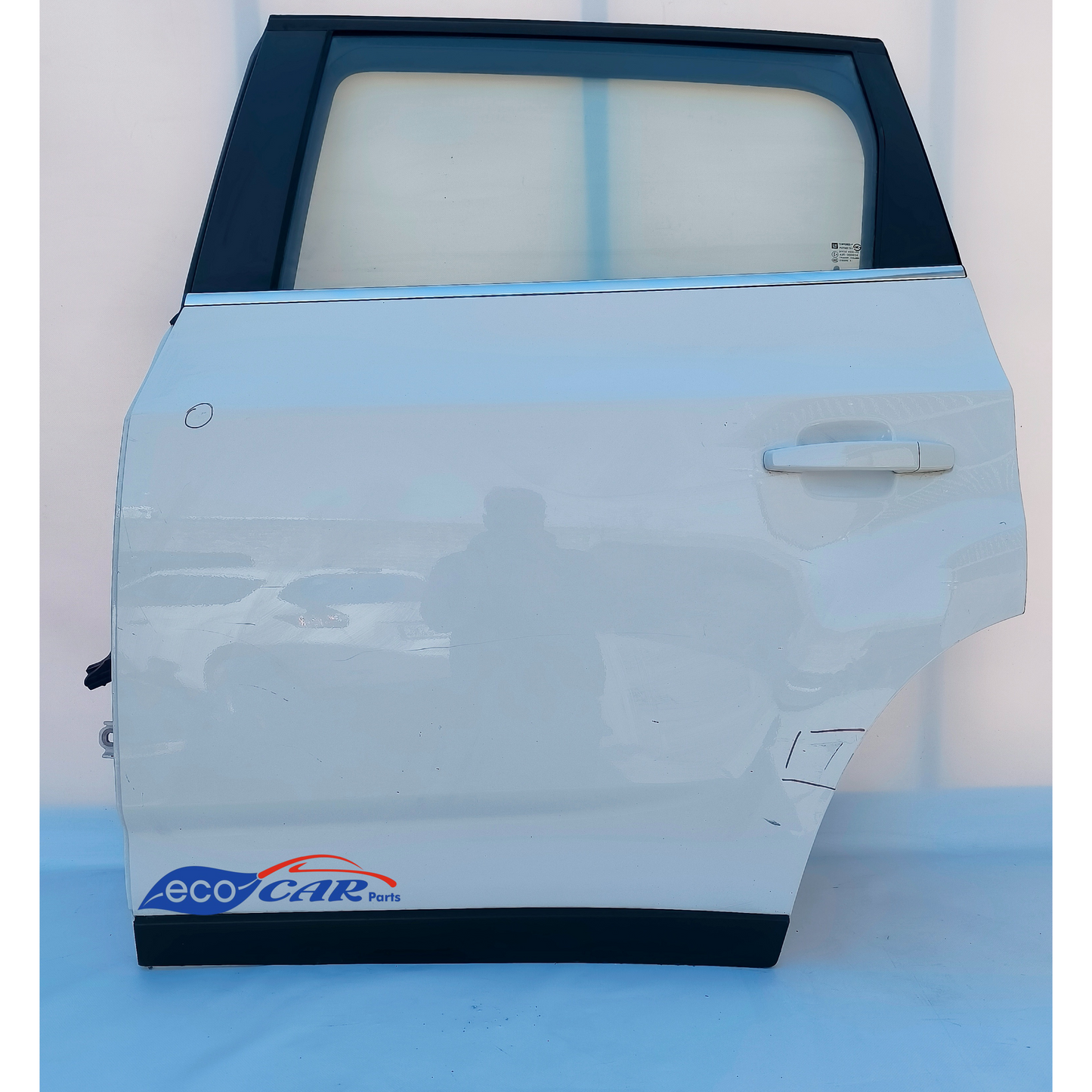 Rear door left white Chevrolet Orlando year 2015 ecoAG6523