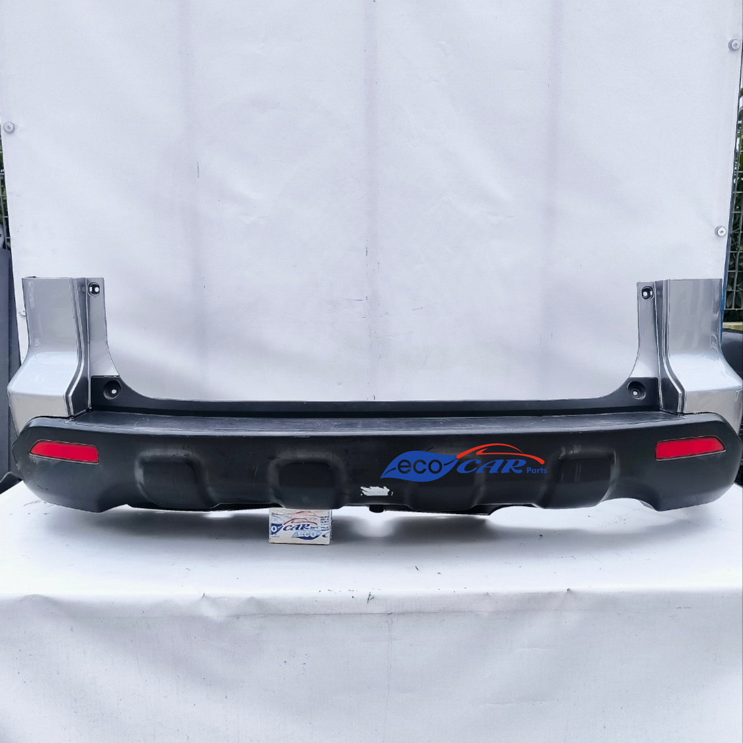 Rear bumper Honda CR-V year 2007 gray has various scratches and the black plastic part is slightly discolored ecoAG6923