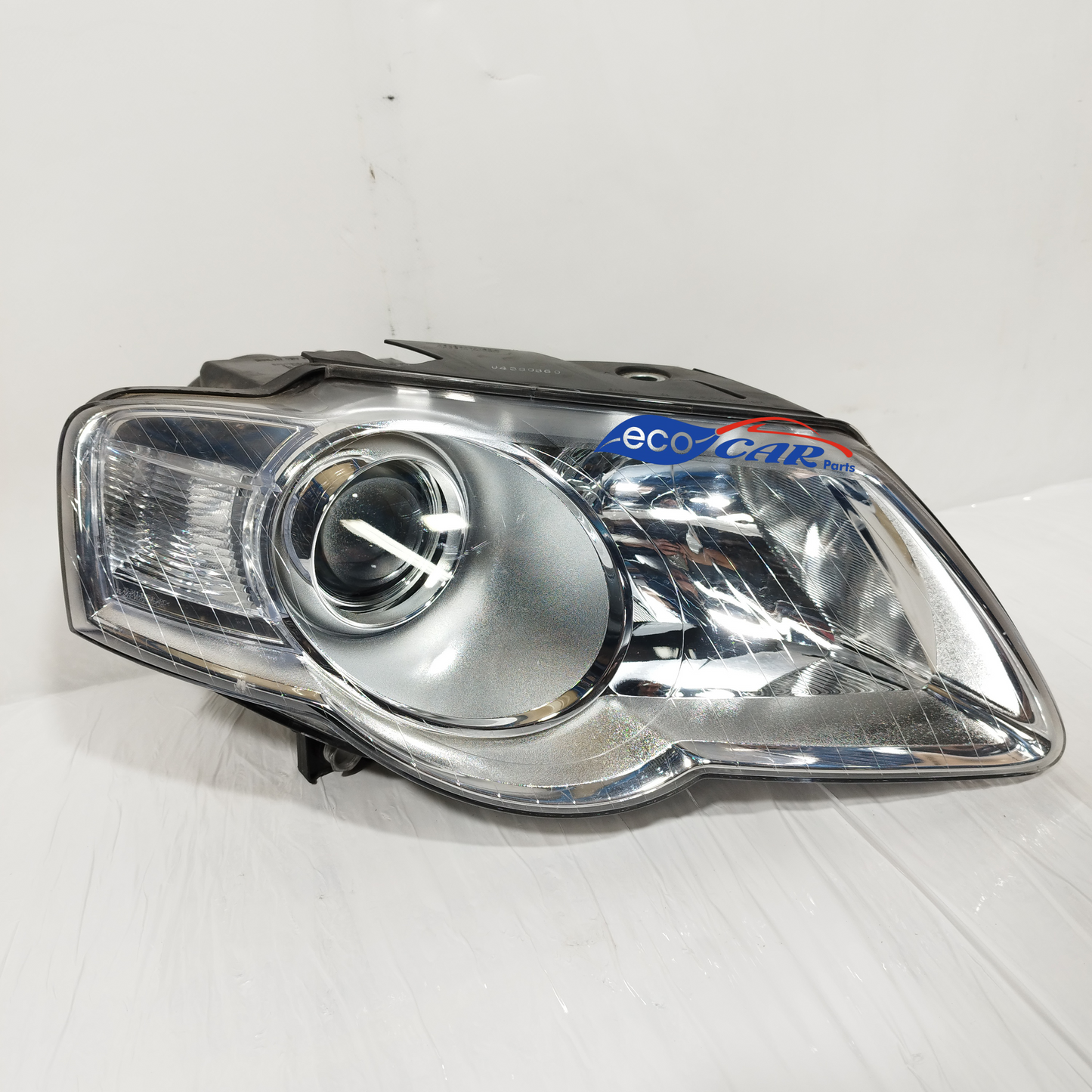 Volkswagen Passat 2009 ecoAC12021 rechter Frontscheinwerfer