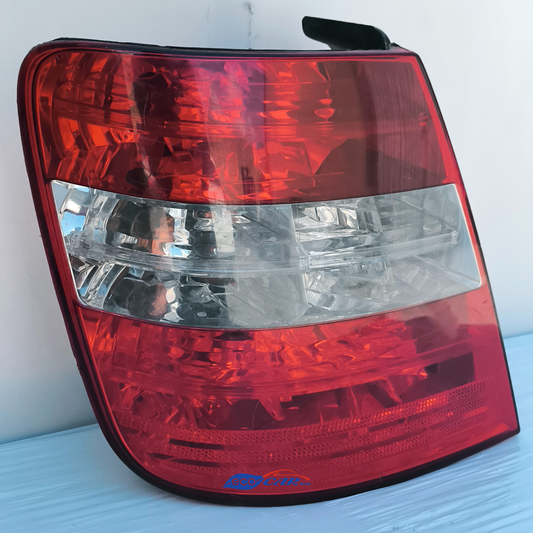 Linke Rückleuchte Fiat Stilo Limousine Baujahr 2005 Weißer Pfeil ecoAG7426