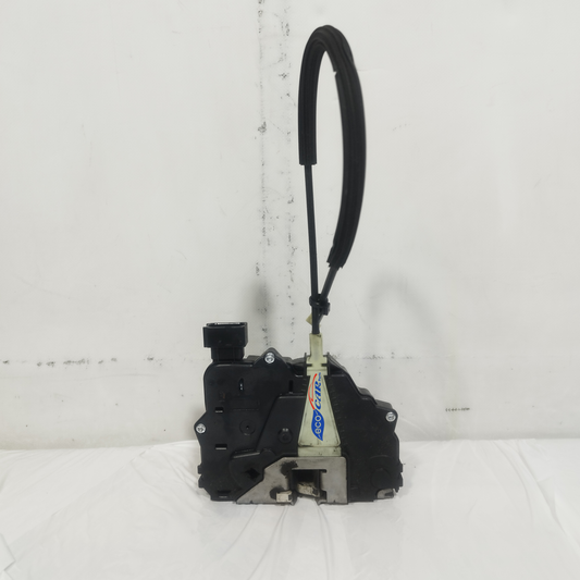 Serratura anteriore sx Opel Corsa E 2017 6 Pin Cod: 13431841 ecoAC13820