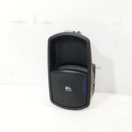 Pulsante alzavetro anteriore dx Opel Corsa E 2017 Cod: 13430018 ecoAC13683
