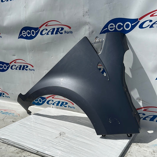 Dr2 2010 ecoAG4767 dunkelgrauer rechter Kotflügel