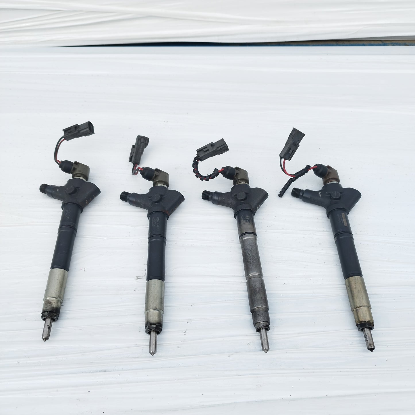 Iniettori Denso Toyota Avensis 2.2 D 2006 cod: 23670-26011 ecoAC15716