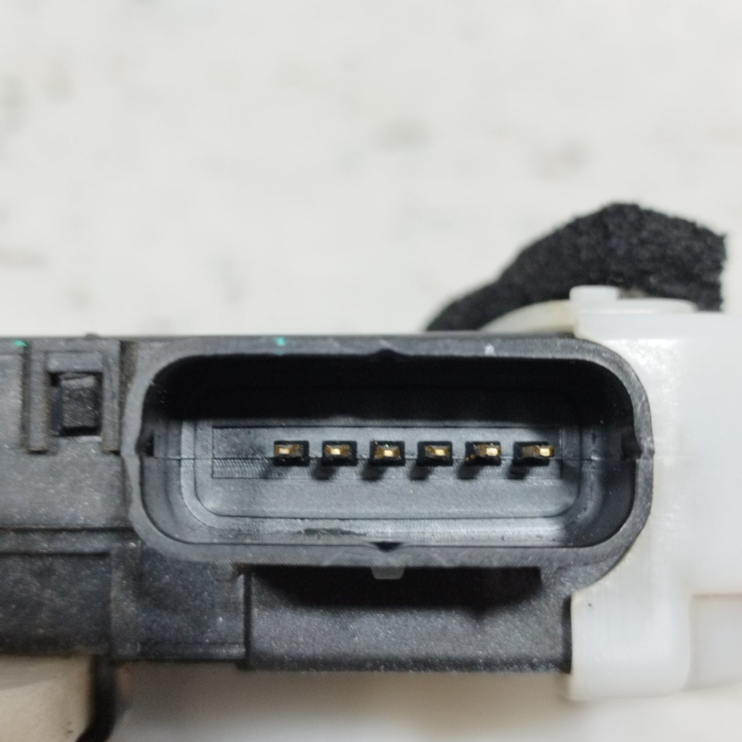 Serratura anteriore sx Hyundai IX35 2011 6 pin ecoAC9938