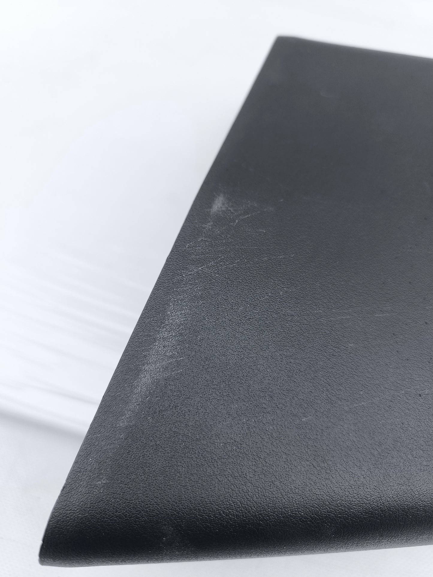 Verkleidung der B-Säule links, Porsche Taycan, Baujahr 2024, Code: 9j1867239 ecoAG6808