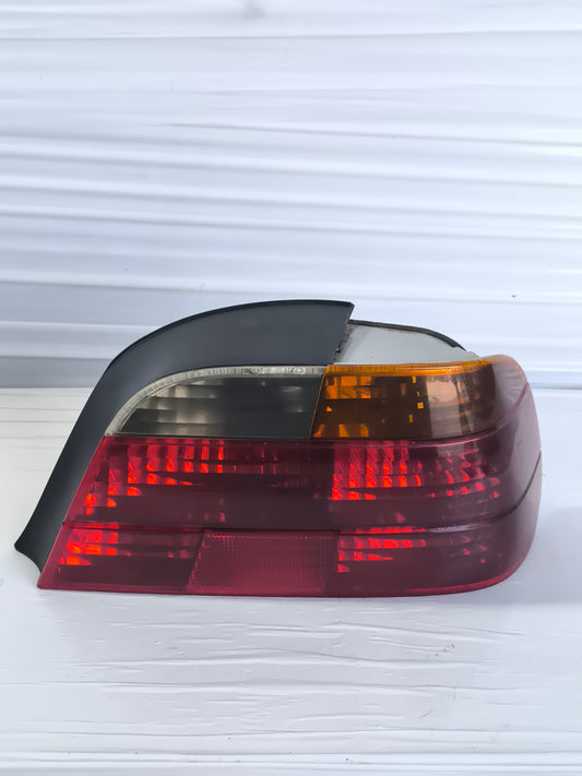 Fanale posteriore dx Bmw serie 7 E38 1994-2001 ecoAG8509