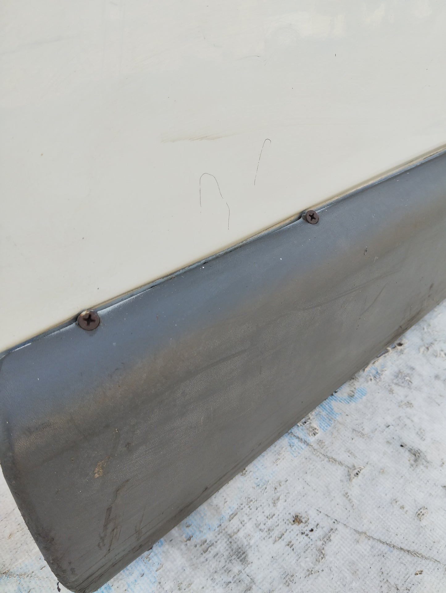 Weiße vordere rechte Tür Opel Vivaro 2005 ecoAG5404