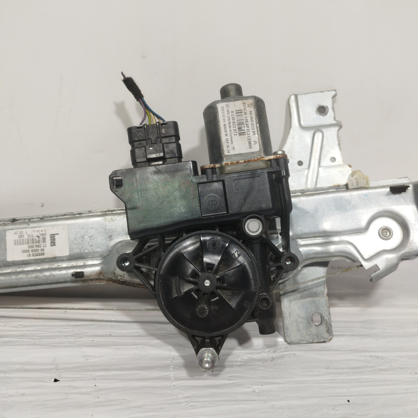 Rear left rack Peugeot 208 2015 Code: 9806088680 ecoAC11675