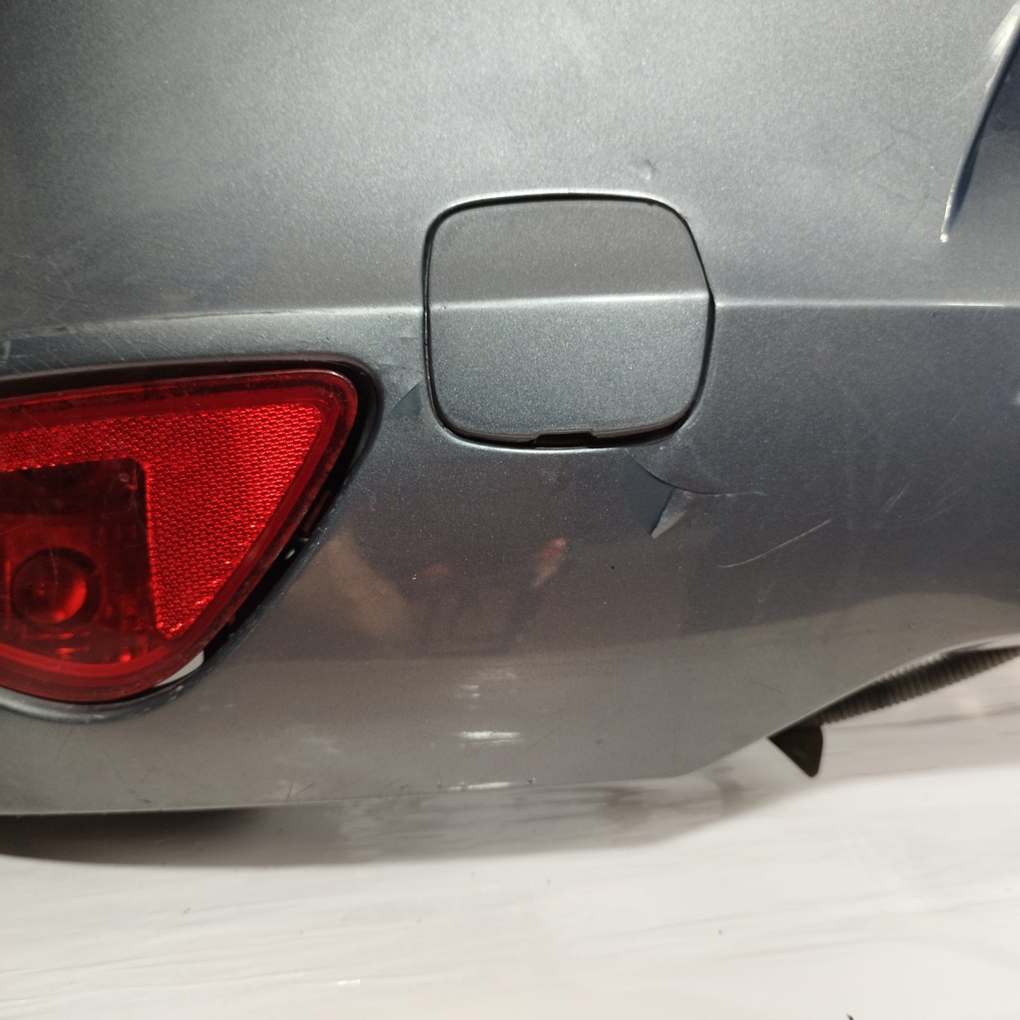 Paraurti posteriore grigio scuro Renault Clio 2010 ecoAC12639