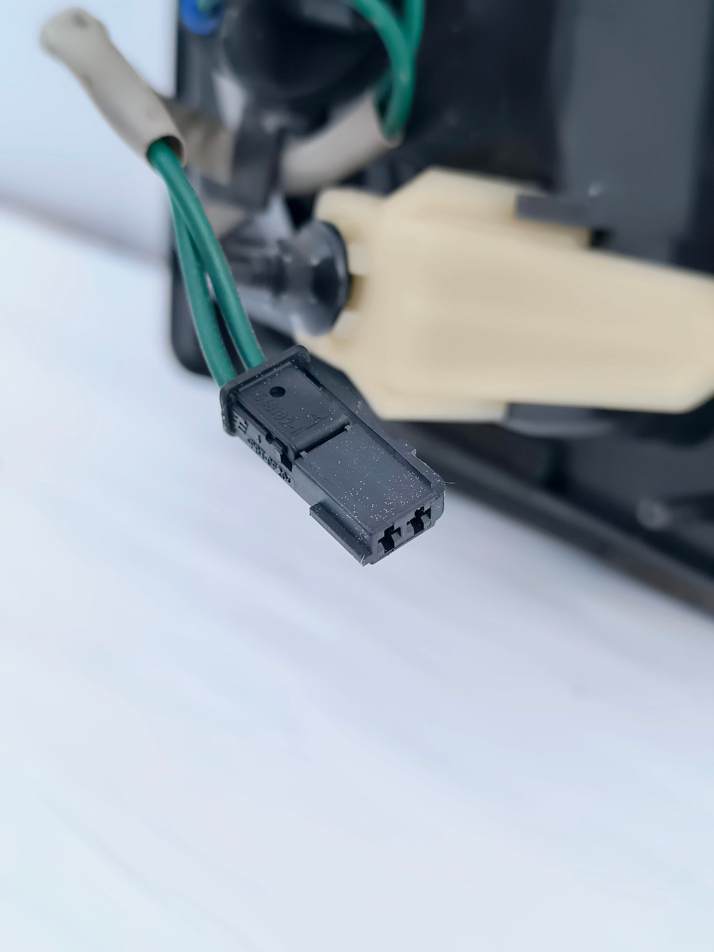 Chevrolet Orlando 2015 ecoAG6548 inner rear light right