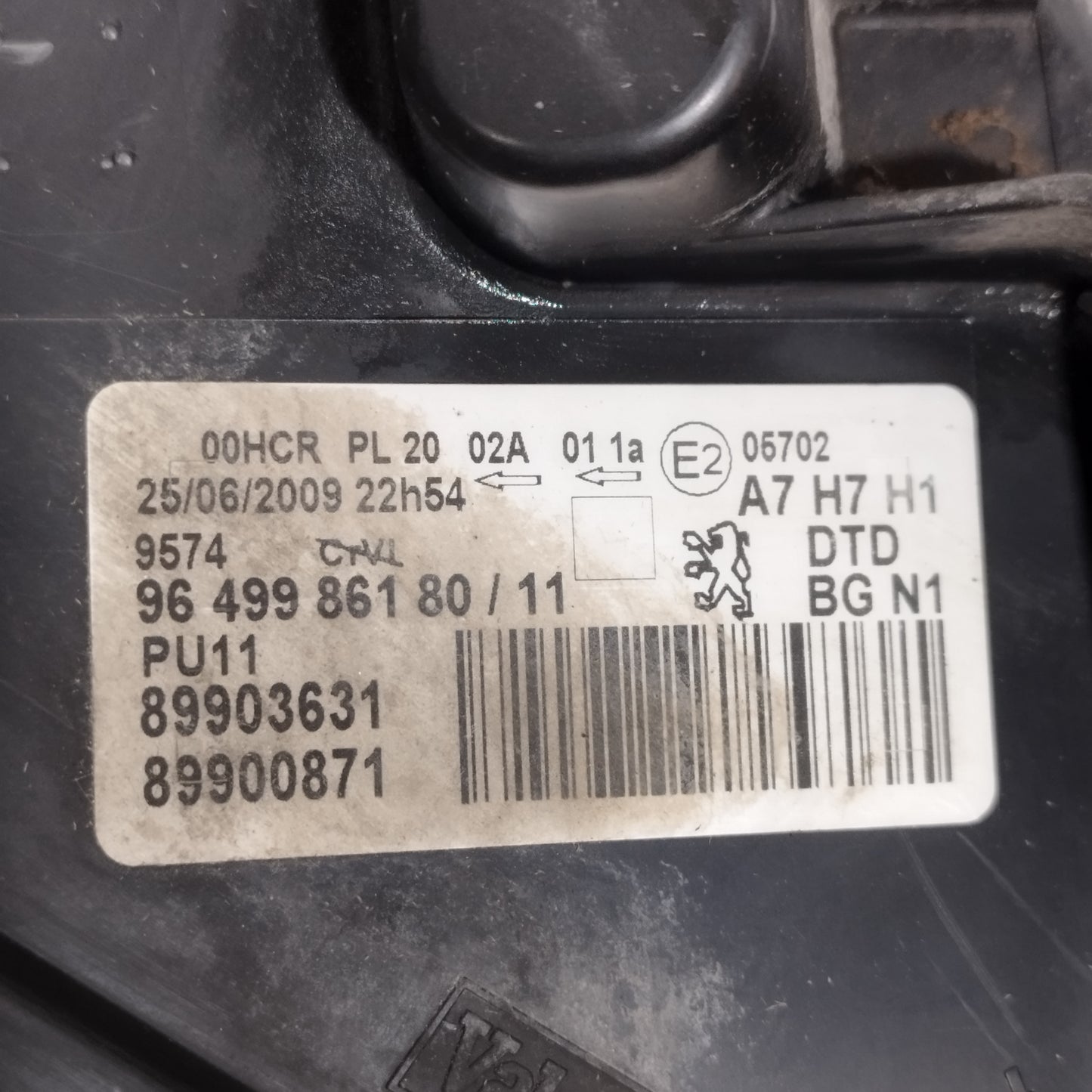 Peugeot 207 2009 rechter Frontscheinwerfer Code: 9649986180 ecoAC13925