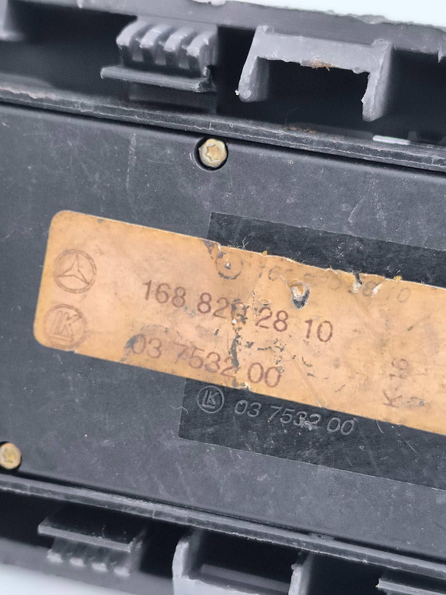 Pulsantiera alzacristalli ant sx Mercedes Classe A W168 Cod. 1688202810 ecoAG7009