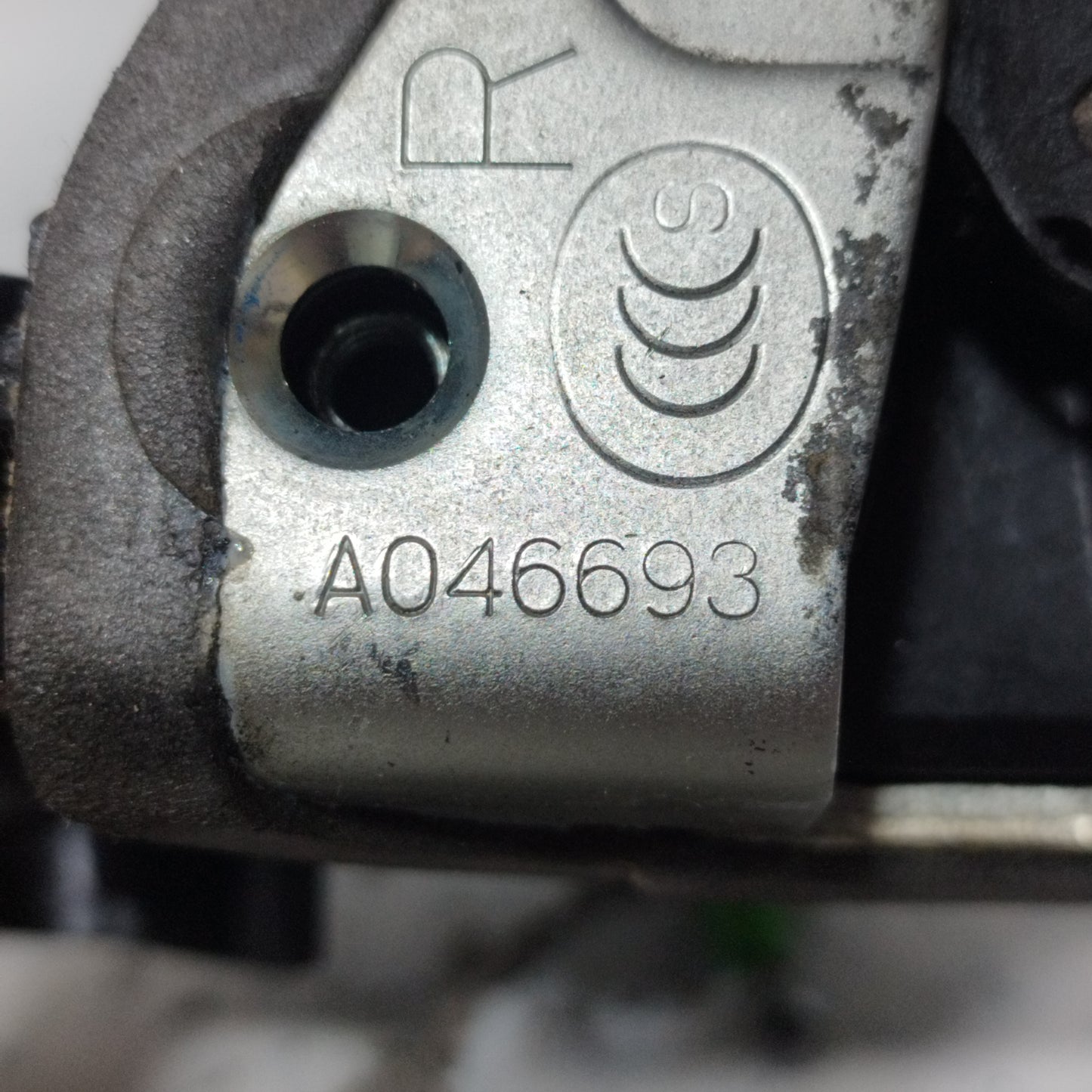 Toyota Verso 2009 4-poliger vorderer rechter Verriegelungscode: A046693 ecoAC9882