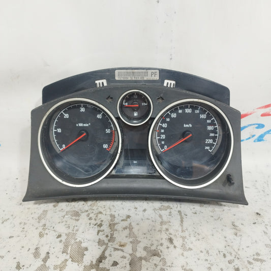 Kombiinstrument Opel Zafira 1.9 D 2007 Code: 13216684 ecoAC9667