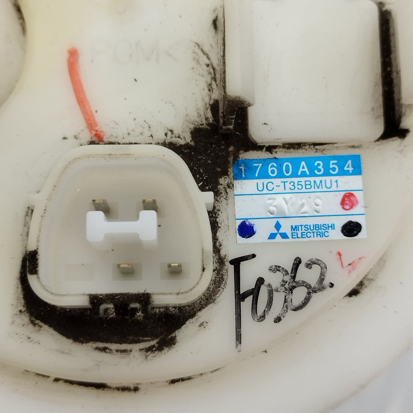 Mitsubishi Space Star 1.0B 2015 Schwimmerpumpe Code: 1760A354 ecoAC13396