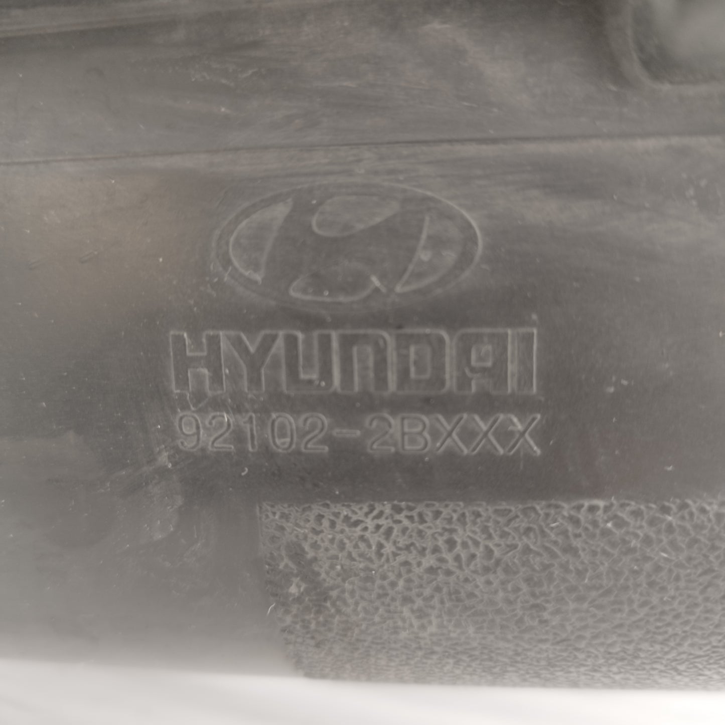 Fanale anteriore dx Hyundai Santa Fe II (CM) 2006-2012 cod: 92102-2BXXX ecoDM100