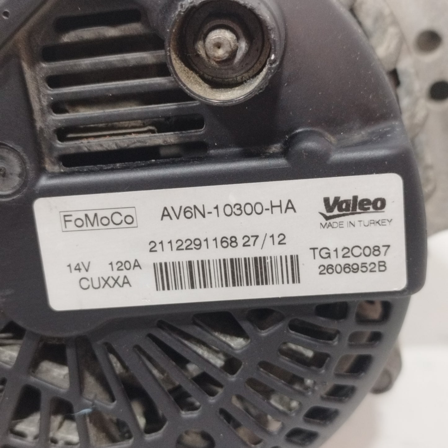 Alternator Ford Fiesta 1.4 B 2012 code: AV6N-10300-HA / 2606952B ecoAC9561
