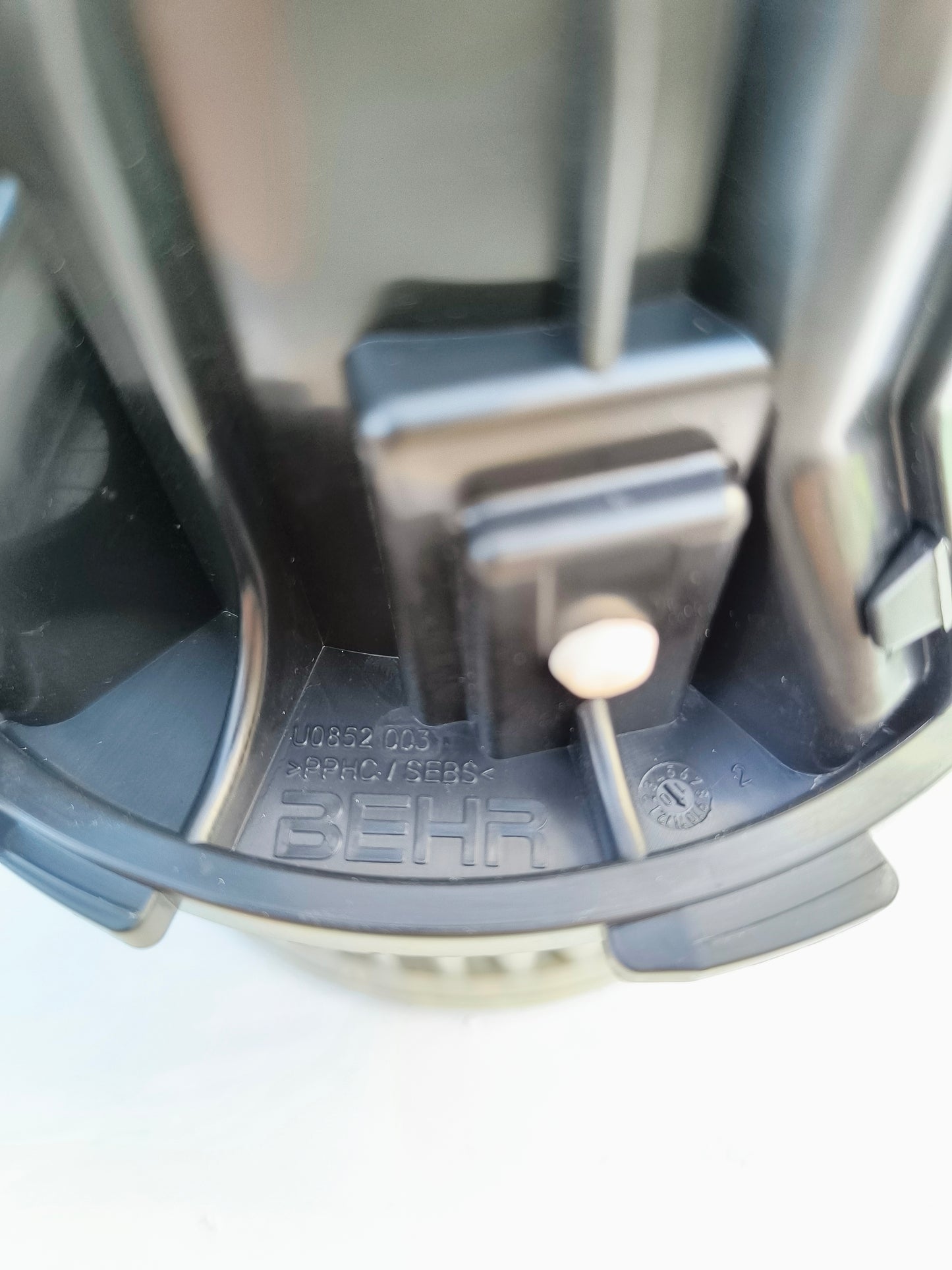 Audi A4 B8 Fahrgastraumheizungslüfter komplett mit Widerstandscode: U0852003 ecoAG5750