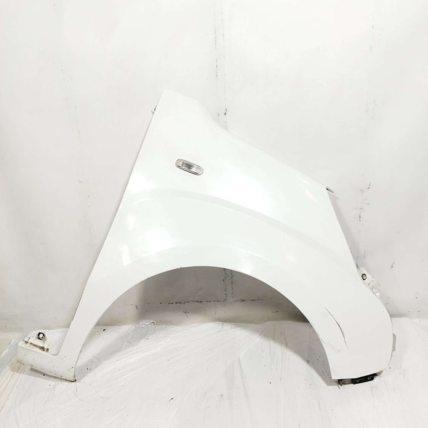 Parafango anteriore dx bianco Fiat Fiorino III (225) 2008-2017 ecoAC15447