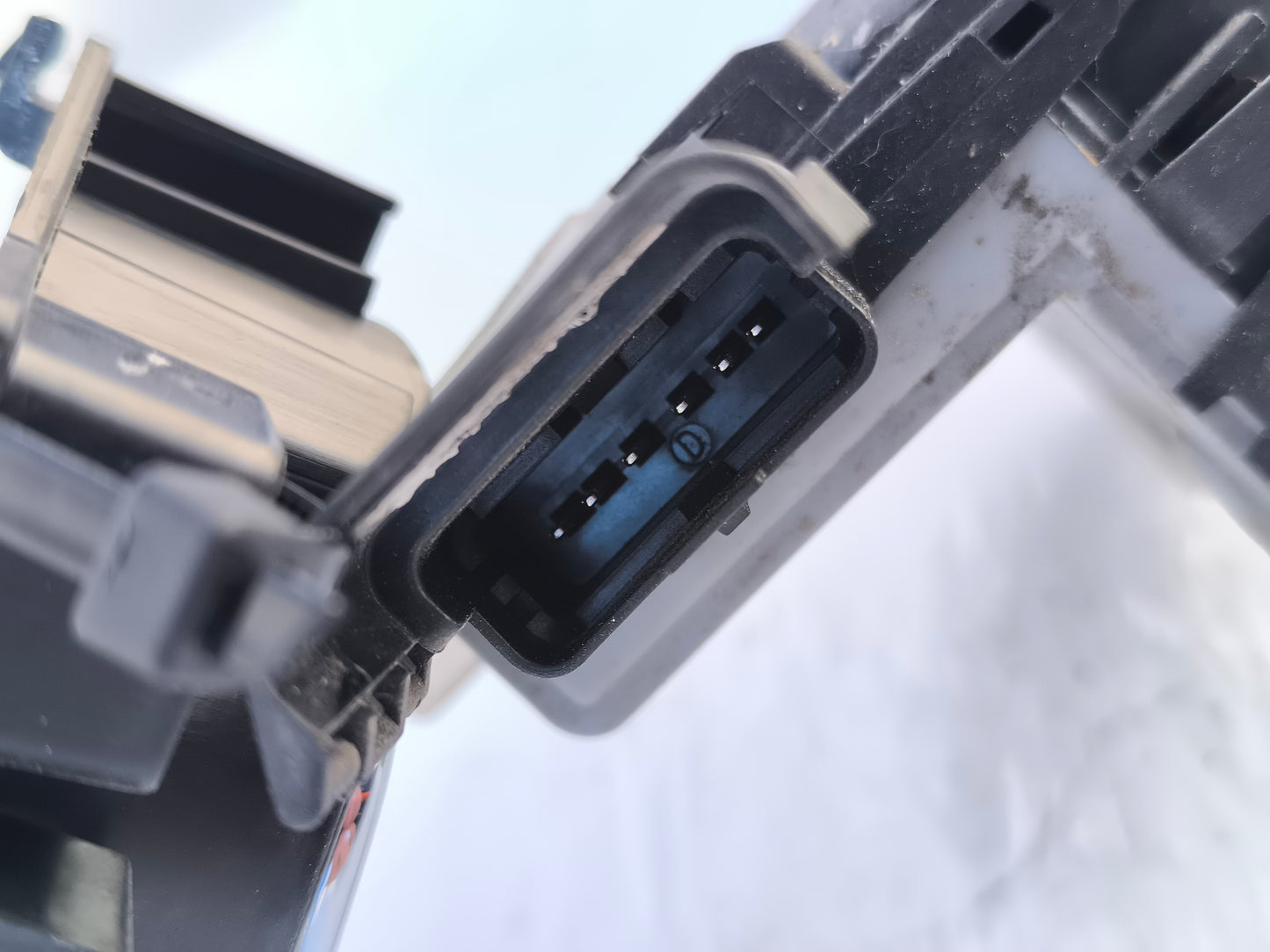 Serratura posteriore dx Peugeot 3008 anno 2013 6 PIN cod: psa732298 ecoAG7802