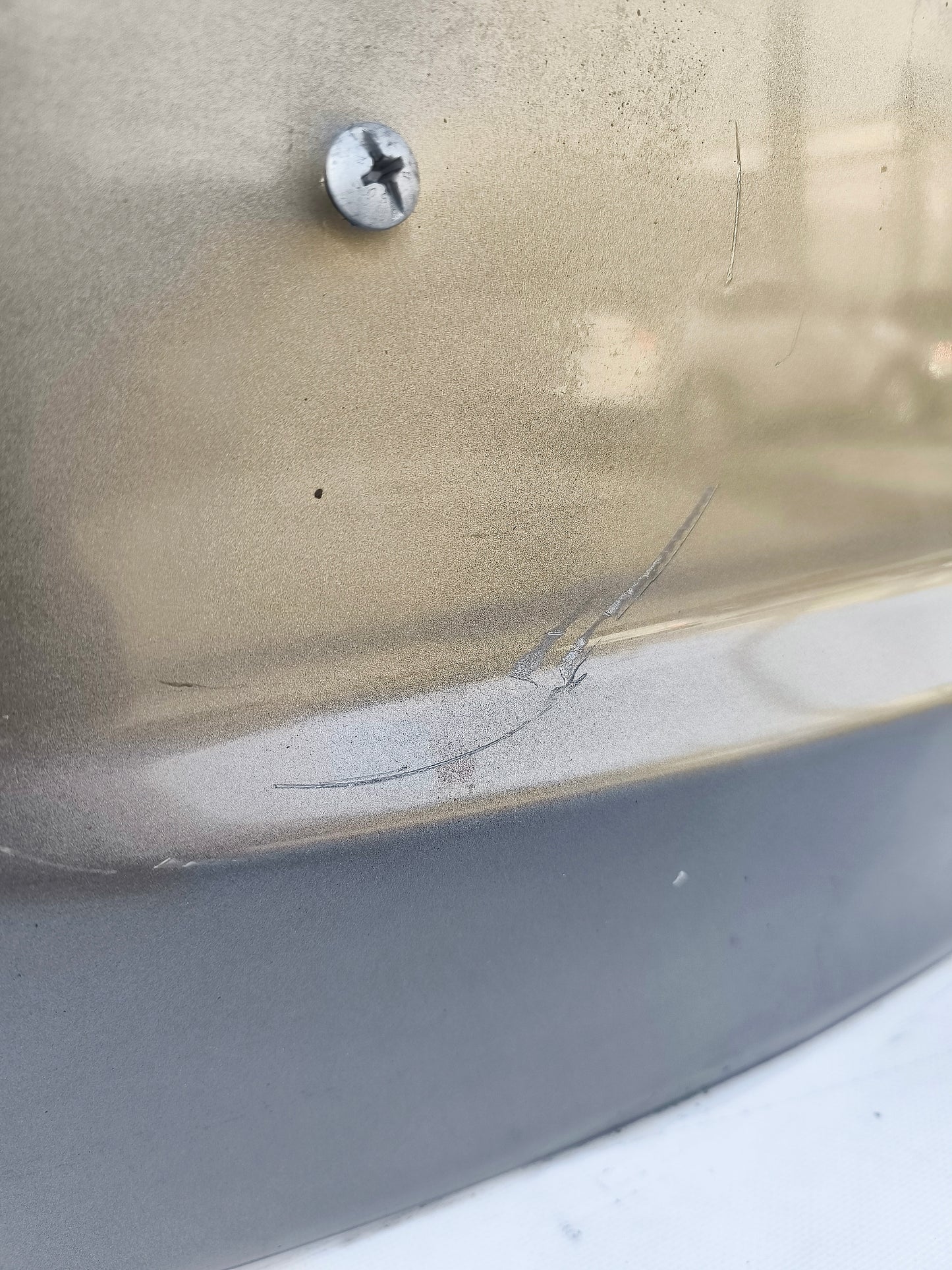 Opel Meriva B tailgate grey has light scratches and discolored spoiler (missing tailgate handle) ecoAG7056