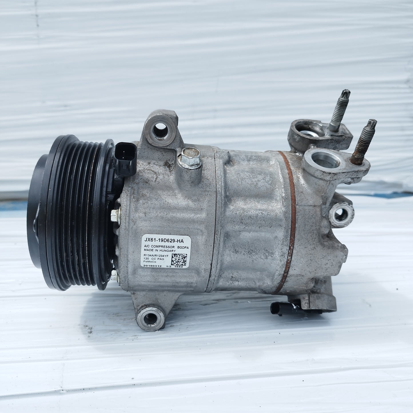 Compressore a / c Ford Focus 1.0 TB 2020 2 pin cod: JX61-19D629-HA ecoAC15701